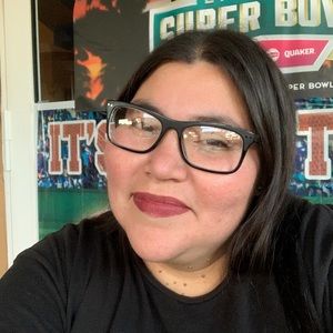 Meet your Posher, Nadia